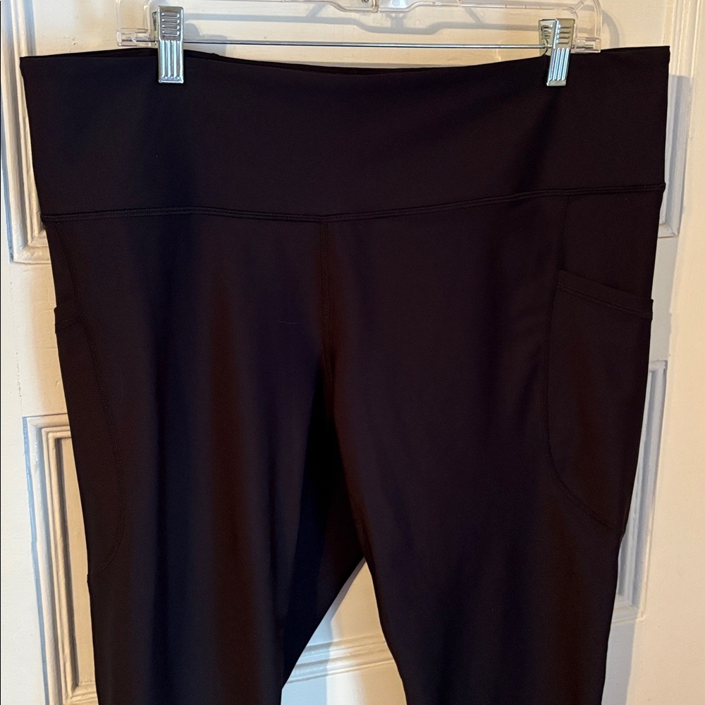 Old Navy NWOT Black High-Rise Powersoft Go Dry Leggings